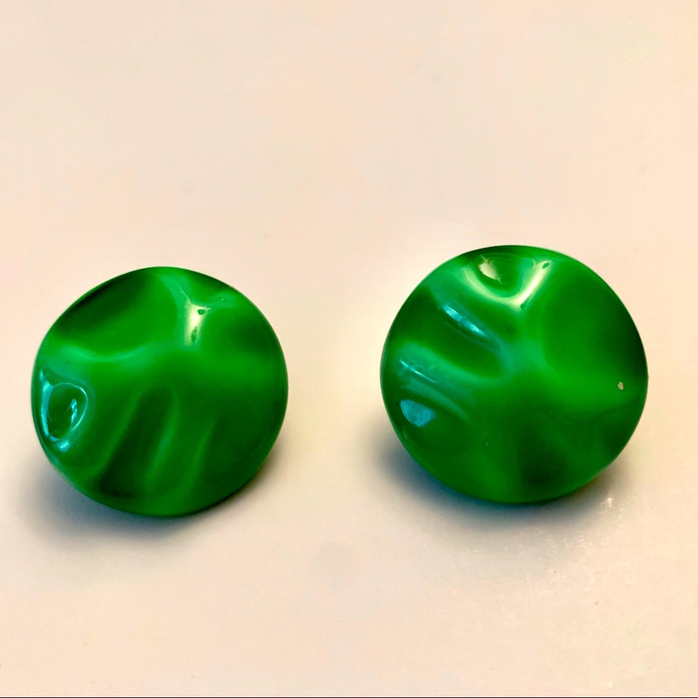 Pair of Vibrant Green Clip-On Earrings